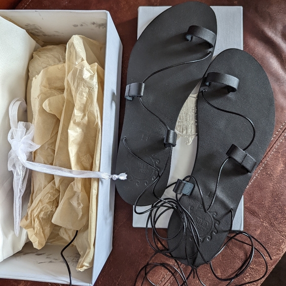 Greek chic sandals - Picture 2 of 4